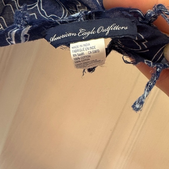 American Eagle Outfitters Elegant Navy Paisley Scarf - Picture 4 of 4